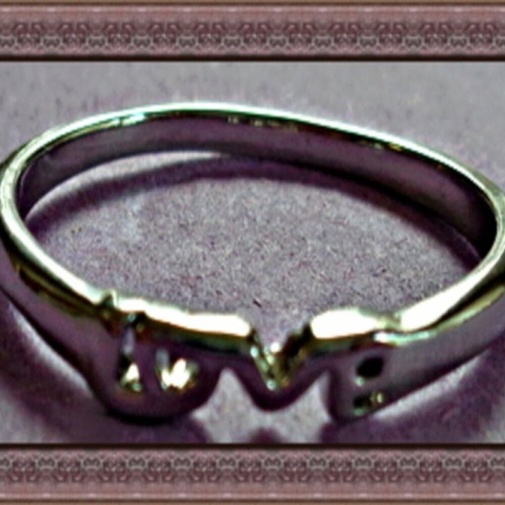 Silver Tone Love Band Design Ring Size 8.25 For Her